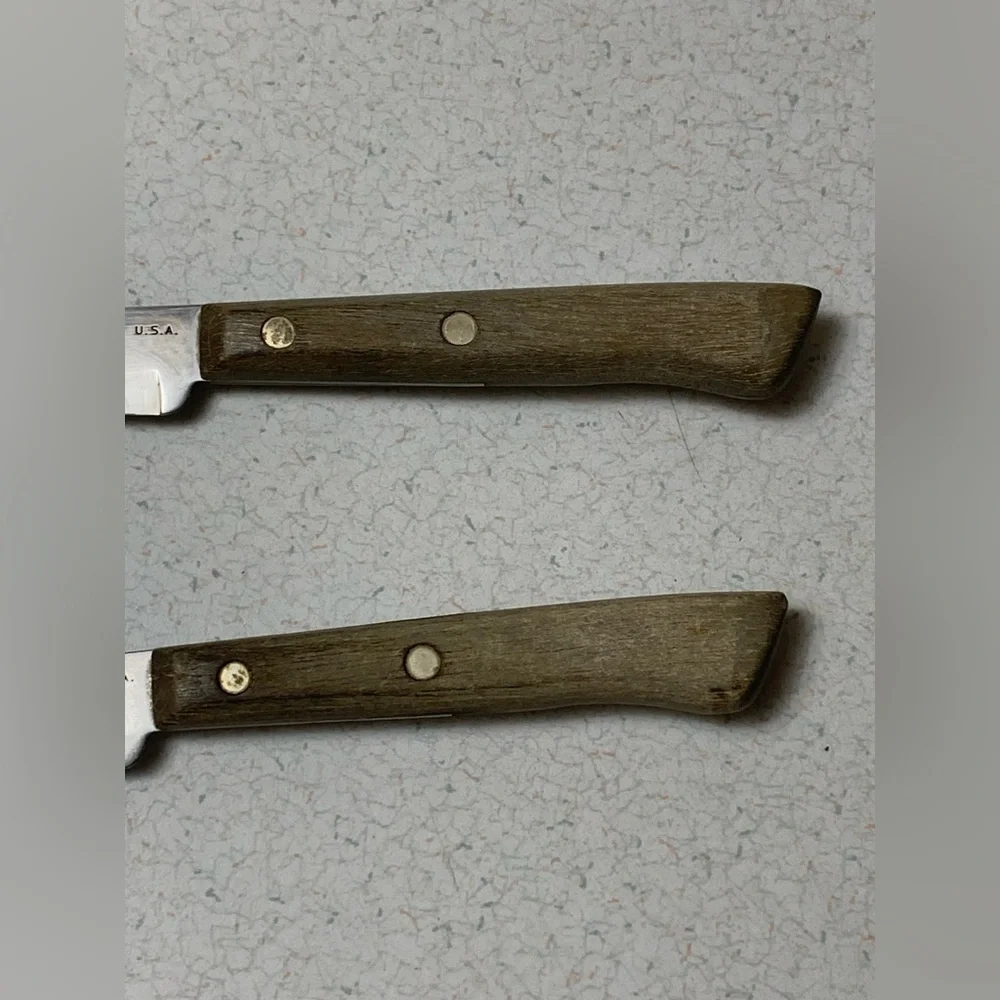 Vintage 2 EKCO Flint Vanadium Stainless Steel Arrowhead Steak Knife USA